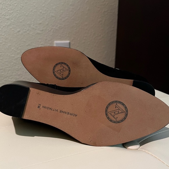 New ADRIENNE VITTADINI Women’s Black Almond Toe Side Zip Wedge Bootie Size 7M - Picture 9 of 10